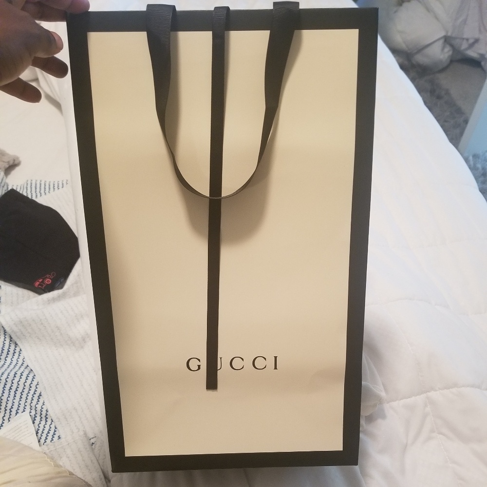 Gucci shopping bag